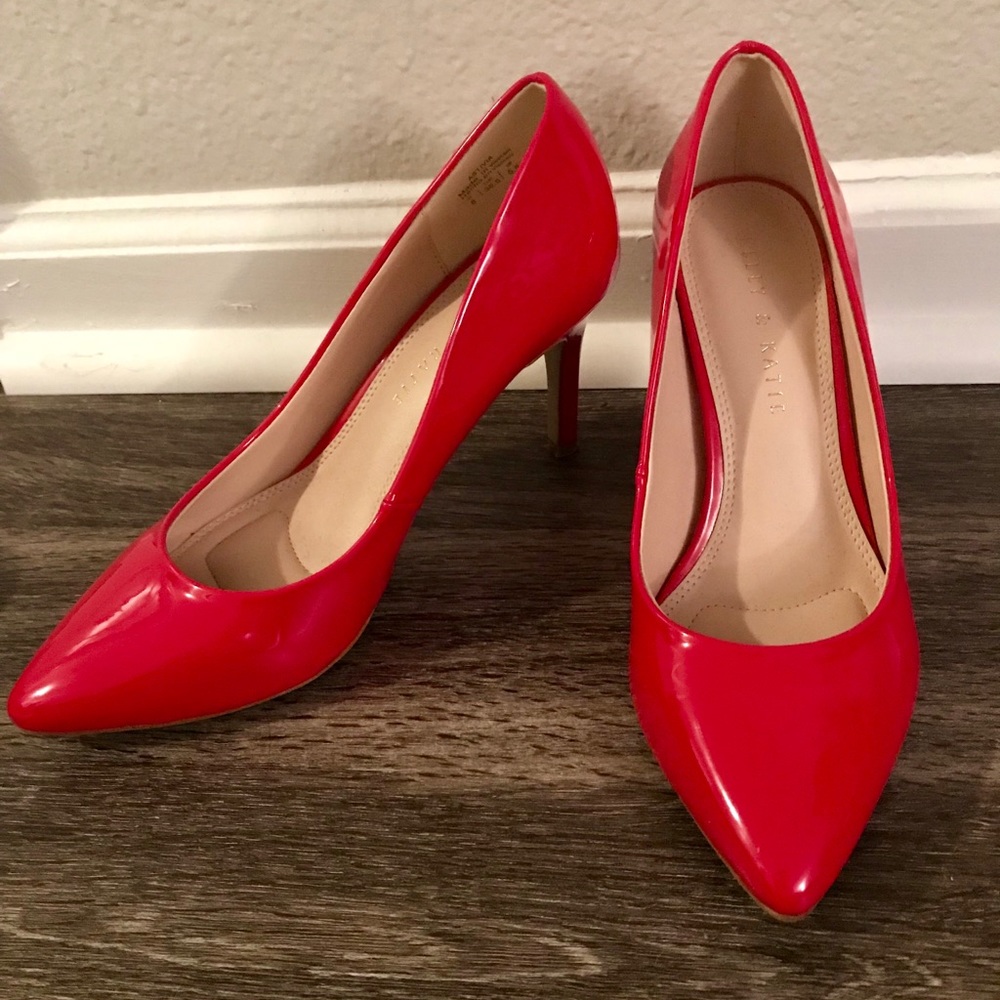 Kelly & Katie Astivia Heels (Women’s 8)